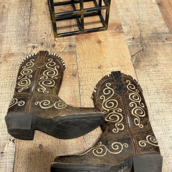 Ariat Kid's Cowgirls Size 8 Distressed Brown Shelleen Snip Toe Boots - Picture 10 of 12